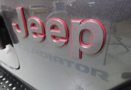 2020 Jeep Gladiator Rubicon - Image 19