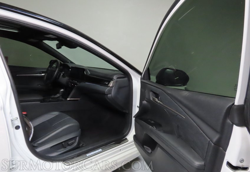 2025 Toyota Camry AWD HYBRID XSE - Image 21