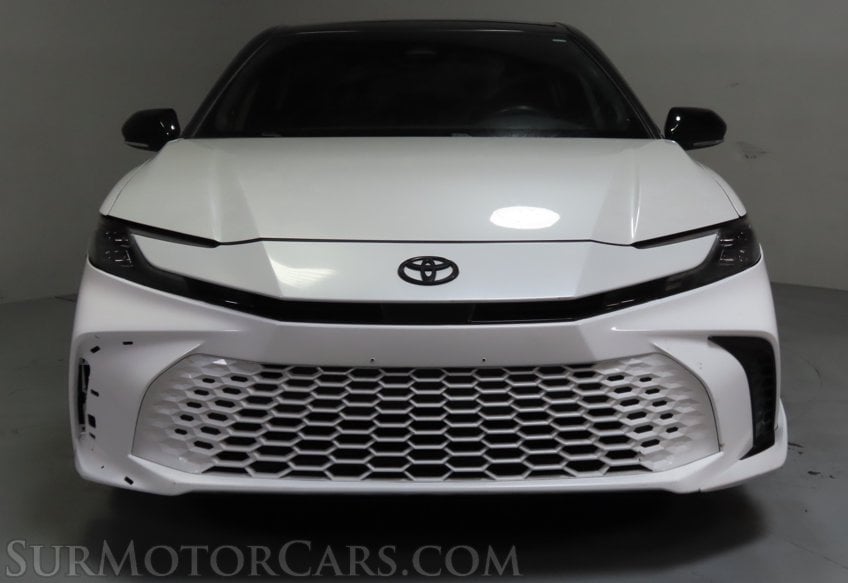 2025 Toyota Camry AWD HYBRID XSE - Image 12