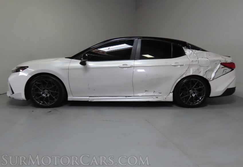 2025 Toyota Camry AWD HYBRID XSE - Image 6