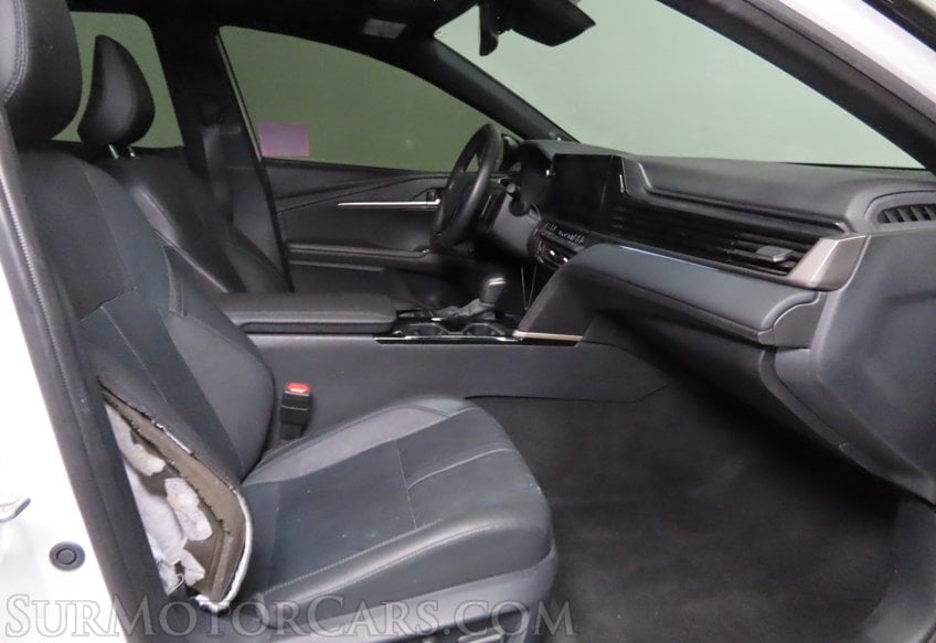 2025 Toyota Camry AWD HYBRID XSE - Image 25