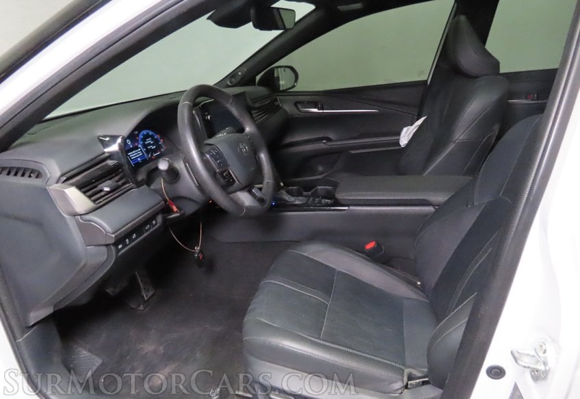 2025 Toyota Camry AWD HYBRID XSE - Image 24