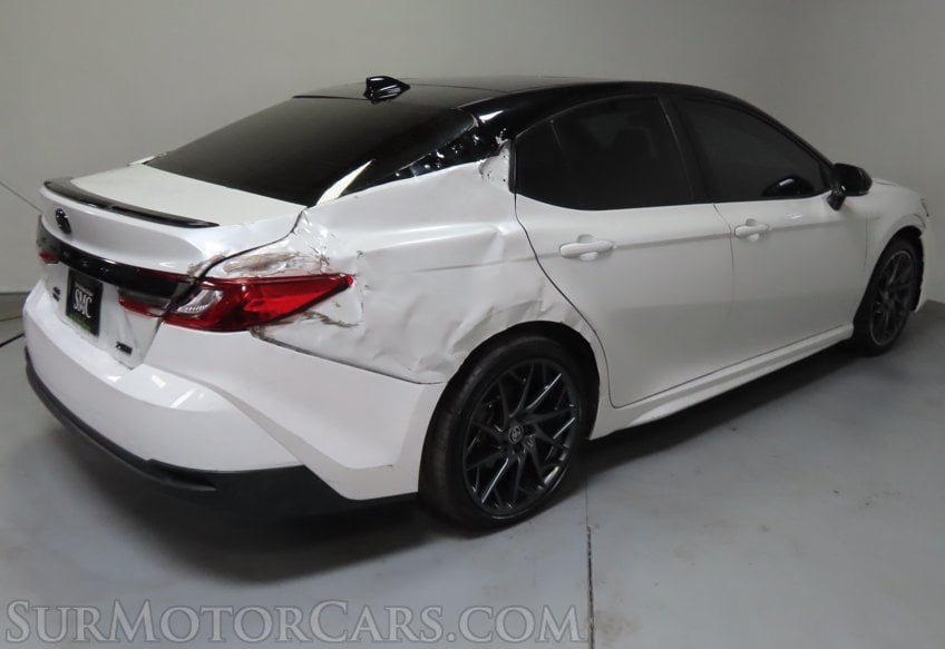 2025 Toyota Camry AWD HYBRID XSE - Image 7