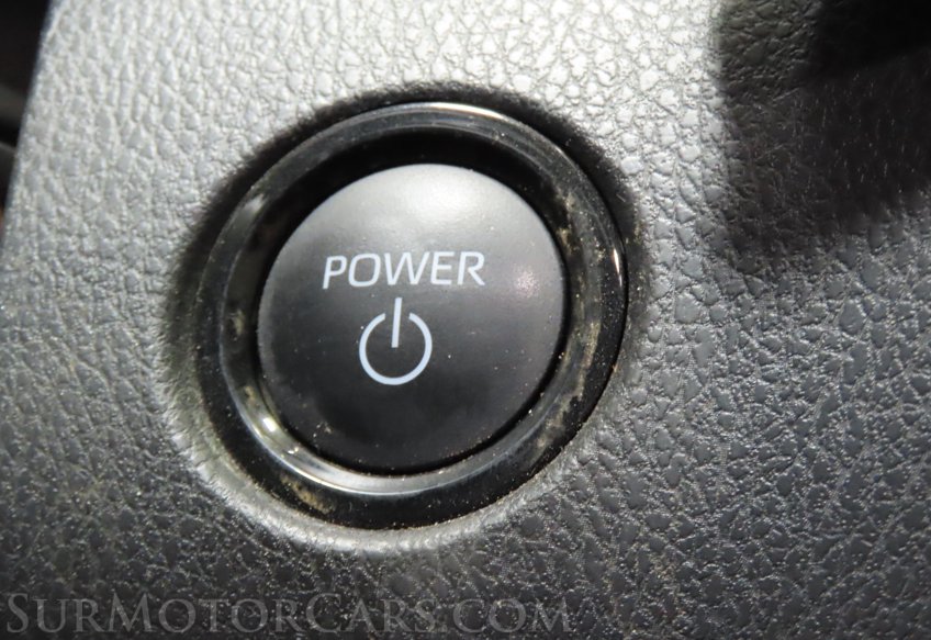 2025 Toyota Camry AWD HYBRID XSE - Image 36