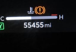 2025 Toyota Camry AWD HYBRID XSE - Image 38