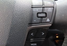 2025 Toyota Camry AWD HYBRID XSE - Image 33