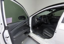 2025 Toyota Camry AWD HYBRID XSE - Image 20