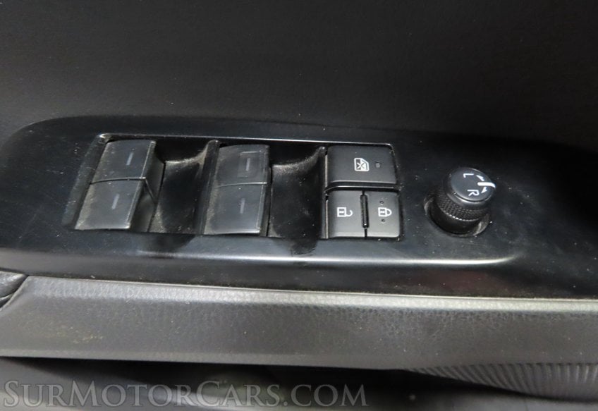 2025 Toyota Camry AWD HYBRID XSE - Image 46