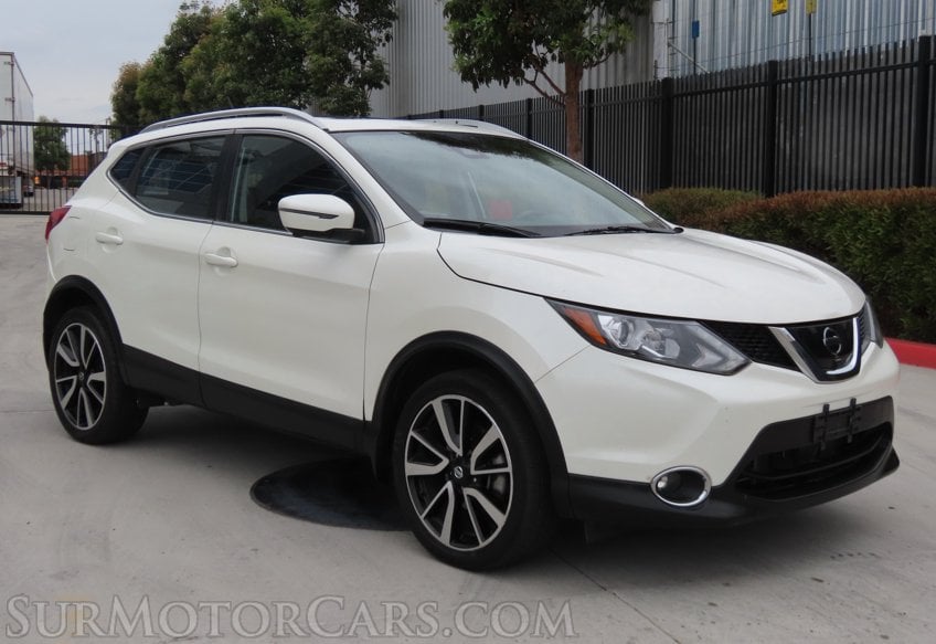 2017 Nissan Rogue Sport - Image 3