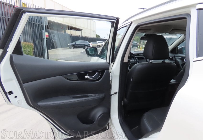 2017 Nissan Rogue Sport - Image 17