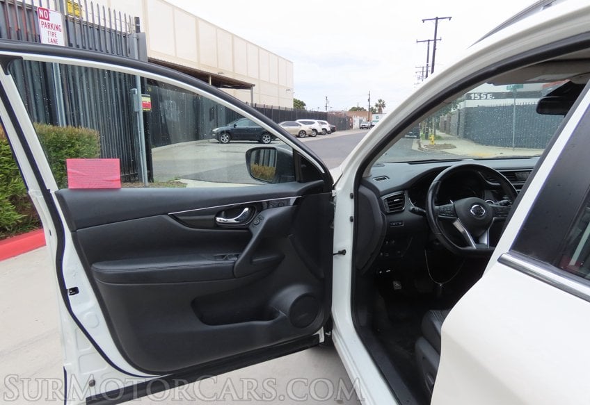 2017 Nissan Rogue Sport - Image 15