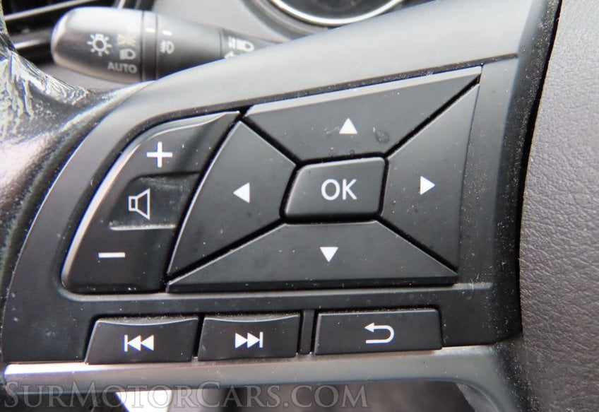 2017 Nissan Rogue Sport - Image 24