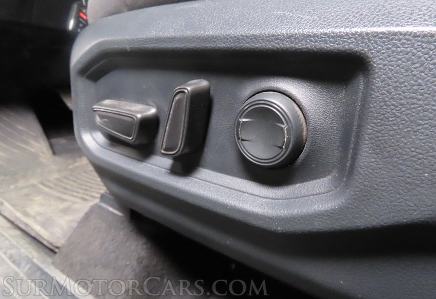 2025 Toyota Tundra SR5 - Image 38