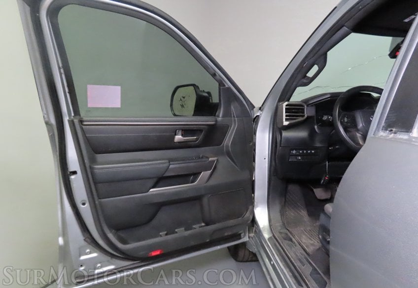 2025 Toyota Tundra SR5 - Image 16