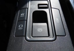 2024 Toyota Prius LE - Image 17