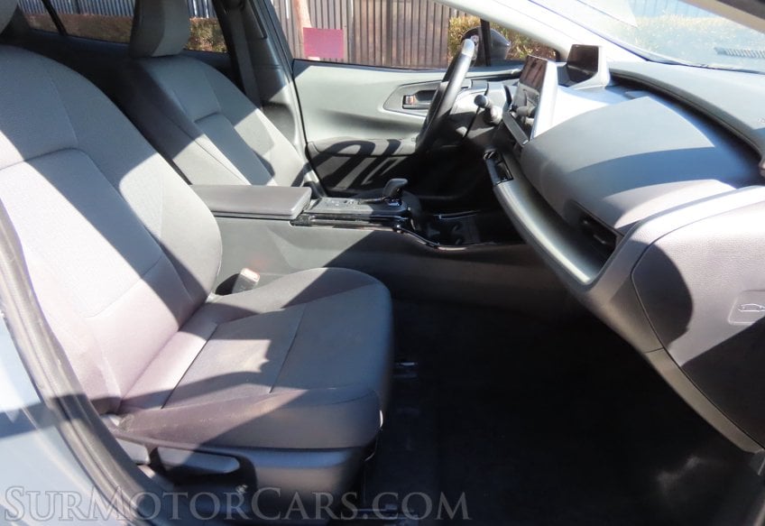 2024 Toyota Prius LE - Image 48