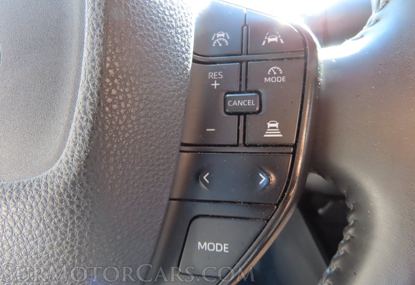 2024 Toyota Prius LE - Image 23