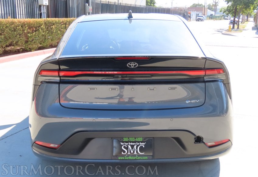 2024 Toyota Prius LE - Image 8