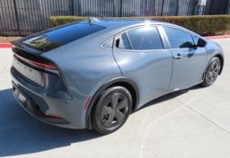 2024 Toyota Prius LE - Image 12