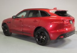2017 Jaguar F-PACE  35t R-Sport - Image 8