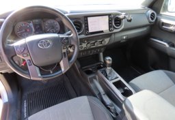 2020 Toyota Tacoma TRD Off-Road - Image 38