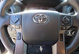 2020 Toyota Tacoma TRD Off-Road - Image 39