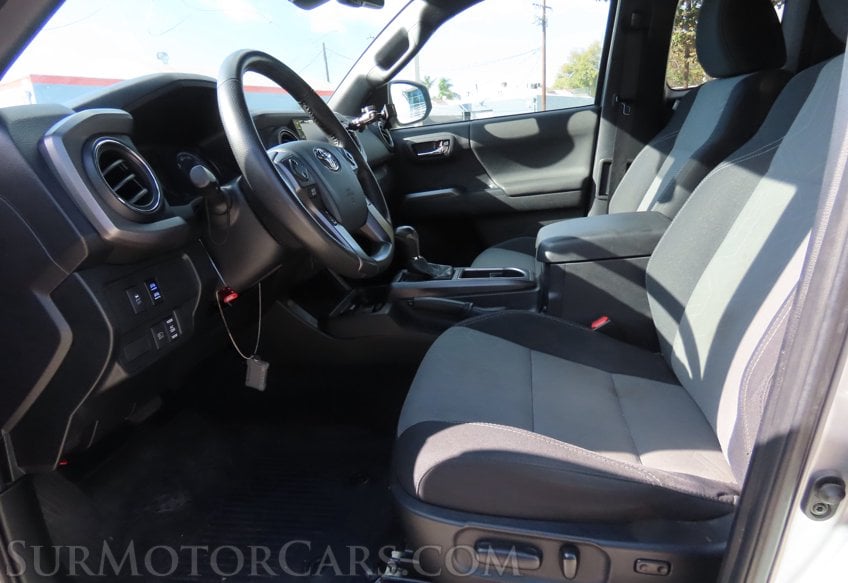2020 Toyota Tacoma TRD Off-Road - Image 28