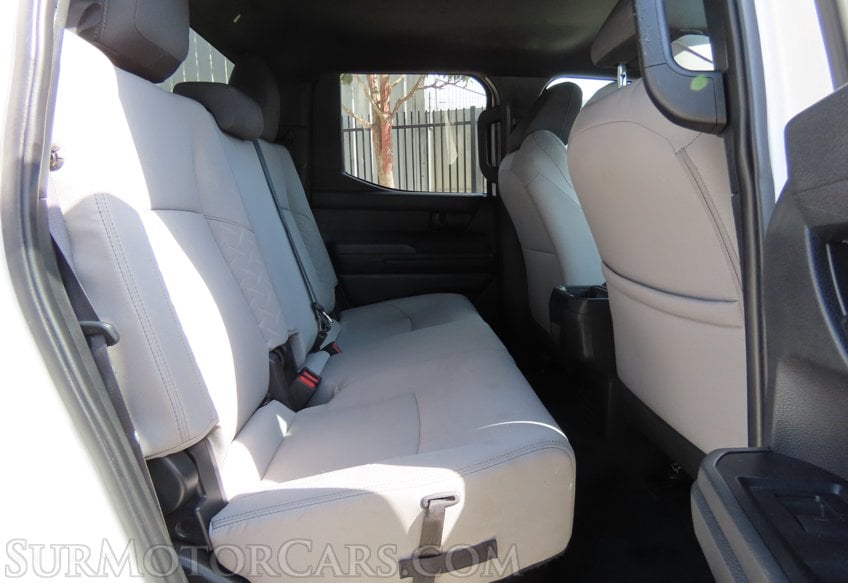 2024 Toyota Tacoma SR5 4x4 - Image 15