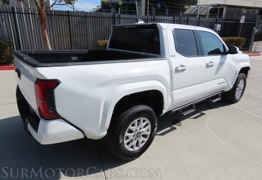 2024 Toyota Tacoma SR5 4x4 - Image 7