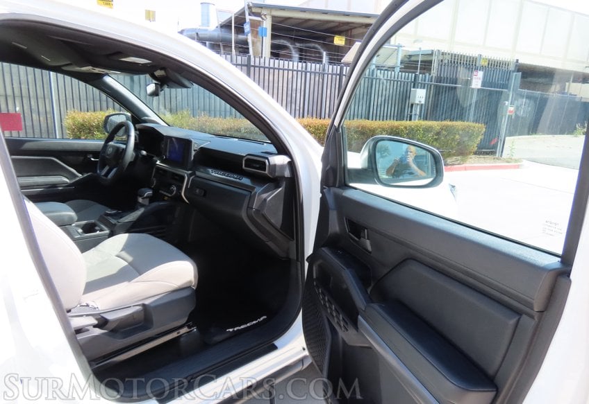 2024 Toyota Tacoma SR5 4x4 - Image 54