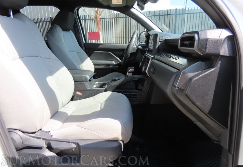 2024 Toyota Tacoma SR5 4x4 - Image 57