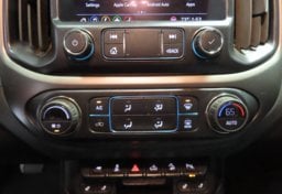 2022 Chevrolet Colorado Z71 - Image 36