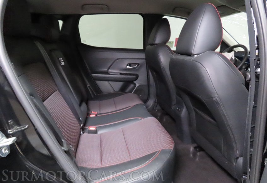 2026 Nissan Kicks SR - Image 21