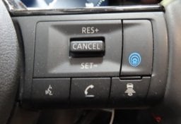 2026 Nissan Kicks SR - Image 41
