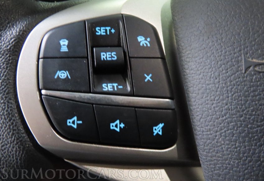 2024 Ford Explorer XLT - Image 16