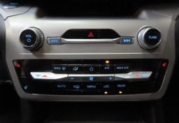 2024 Ford Explorer XLT - Image 22