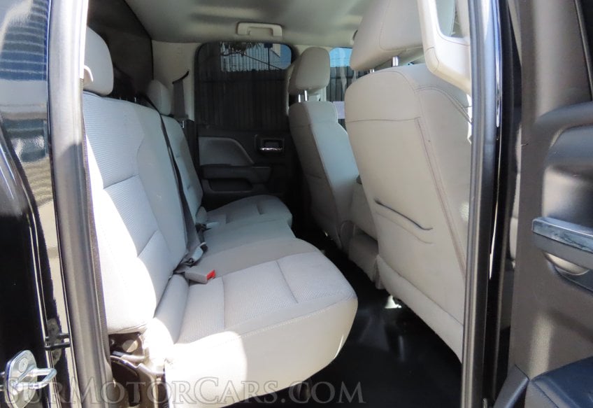 2018 Chevrolet Silverado 1500 - Image 30