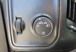 2018 Chevrolet Silverado 1500 - Image 39