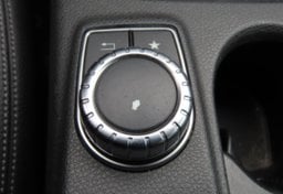 2017 Mercedes-Benz GLA 250 - Image 44