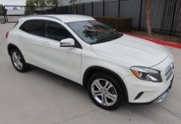 2017 Mercedes-Benz GLA 250 - Image 2