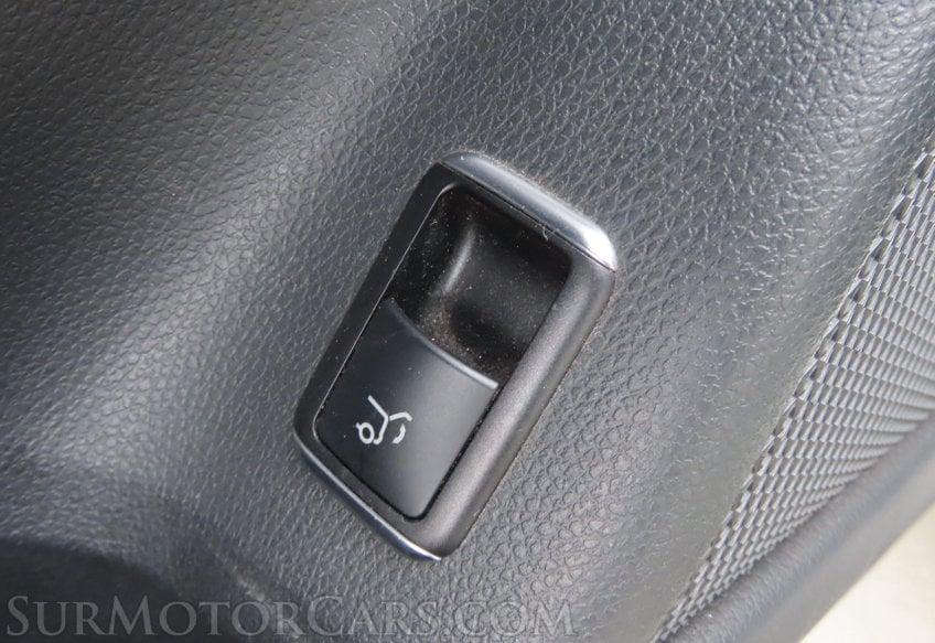 2017 Mercedes-Benz GLA 250 - Image 48