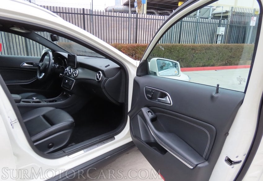 2017 Mercedes-Benz GLA 250 - Image 22