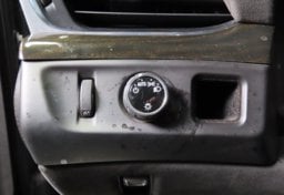 2016 Cadillac Escalade ESV Platinum - Image 30