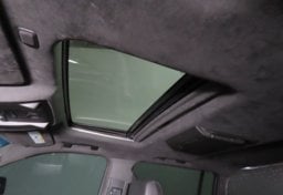 2016 Cadillac Escalade ESV Platinum - Image 28