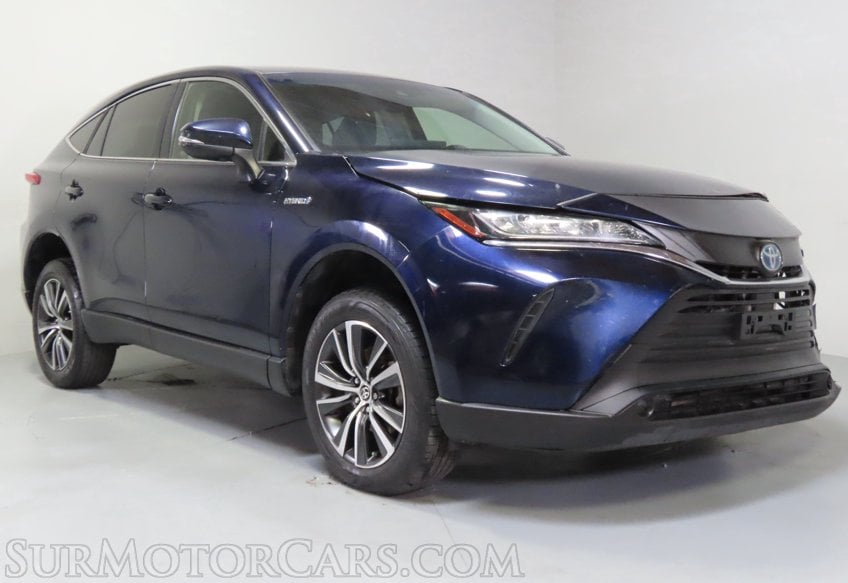 2021 Toyota Venza LE - Image 3