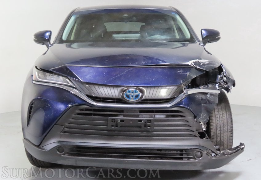 2021 Toyota Venza LE - Image 12