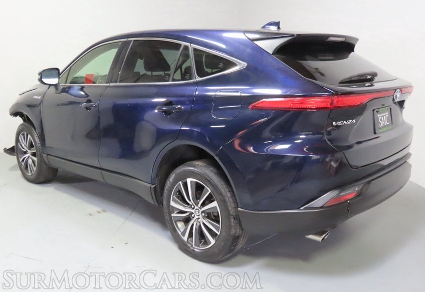 2021 Toyota Venza LE - Image 9