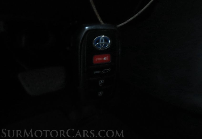 2021 Toyota Venza LE - Image 35