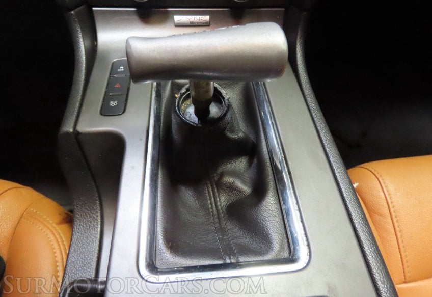 2014 Ford Mustang GT Premium - Image 28