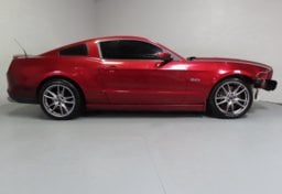 2014 Ford Mustang GT Premium - Image 5